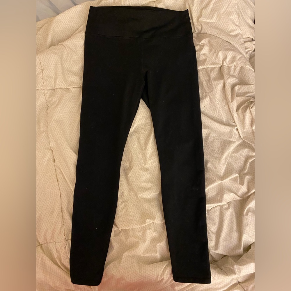 Fabletics power-hold black leggings. Squat proof. size L. Waist band pocket.
